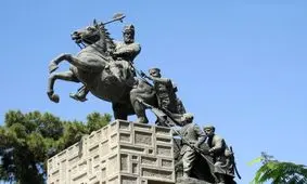 آیا باید تندیس نادرشاه‌ها را خراب کرد؟