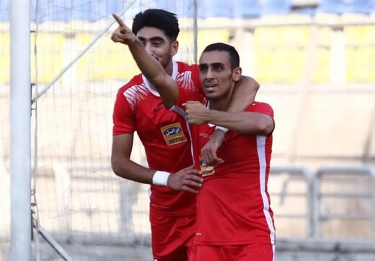 کری‌خوانی مهاجم جوان پرسپولیس:منتقدان پرسپولیس بچه‌گانه حرف می‌زنند