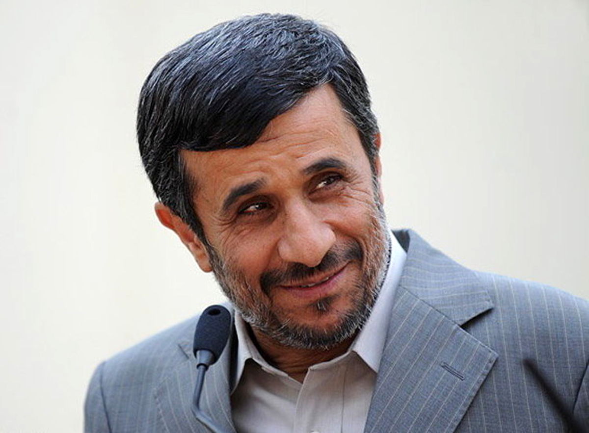 احمدی‌نژاد با کاپشن آمد، با بوتاکس رفت!