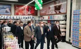 بزرگترین شعبه فروشگاه زنجیره‌ای "رفاه" در قزوین افتتاح شد