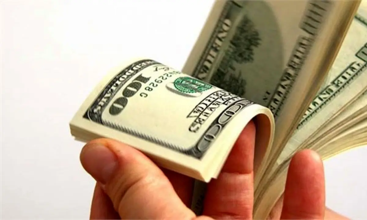 دلار به کانال ۱۸ هزار تومان برگشت