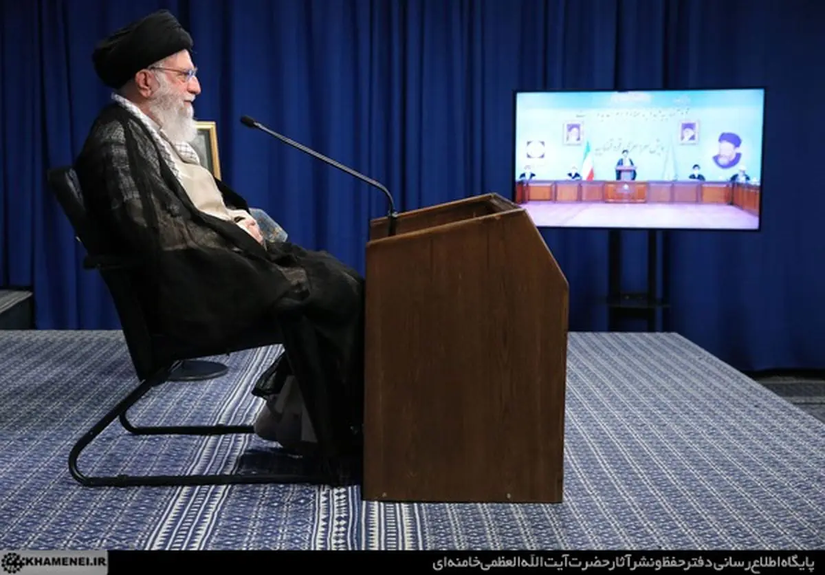 مبارزه با فساد بدون ملاحظه و تعدی و فقط بر مدار حق، عدل و قانون