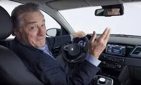 لئوناردو دی‌کاپریو آدامس تبلیغ می‌کند، کریستن استوارت پورشه!