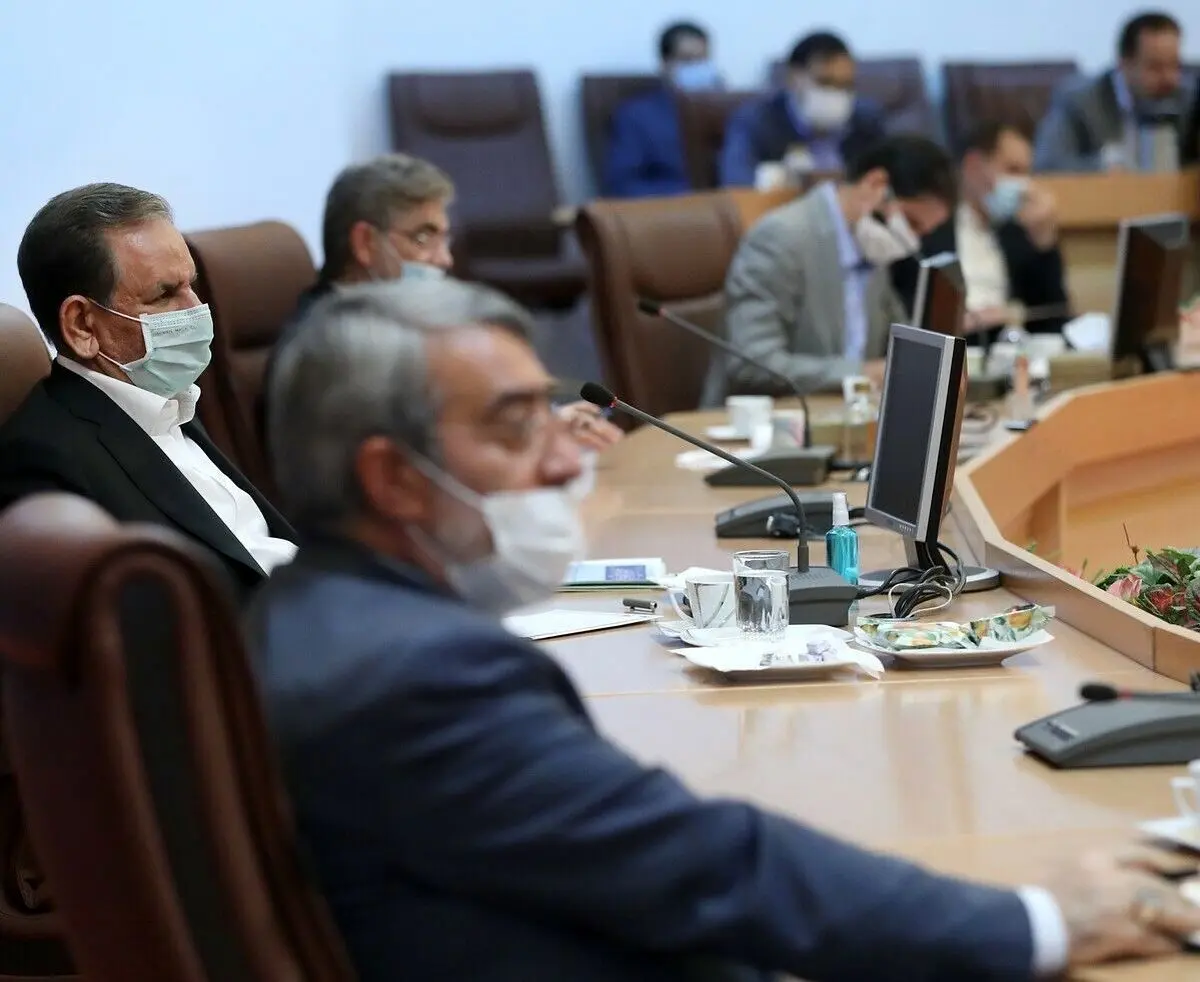 عبور از مشکلات با جلب رضایت و مشارکت مردم امکان‌پذیر است/مردم را به فروش سهام خود تشویق نکنیم