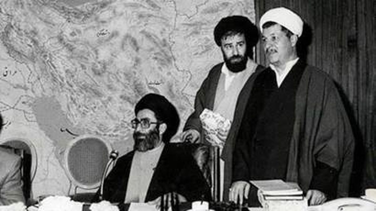 چرا کودتای نقاب لو رفت؟/ چه کسی به آیتالله خامنهای خبر داد کودتا در راه است؟!