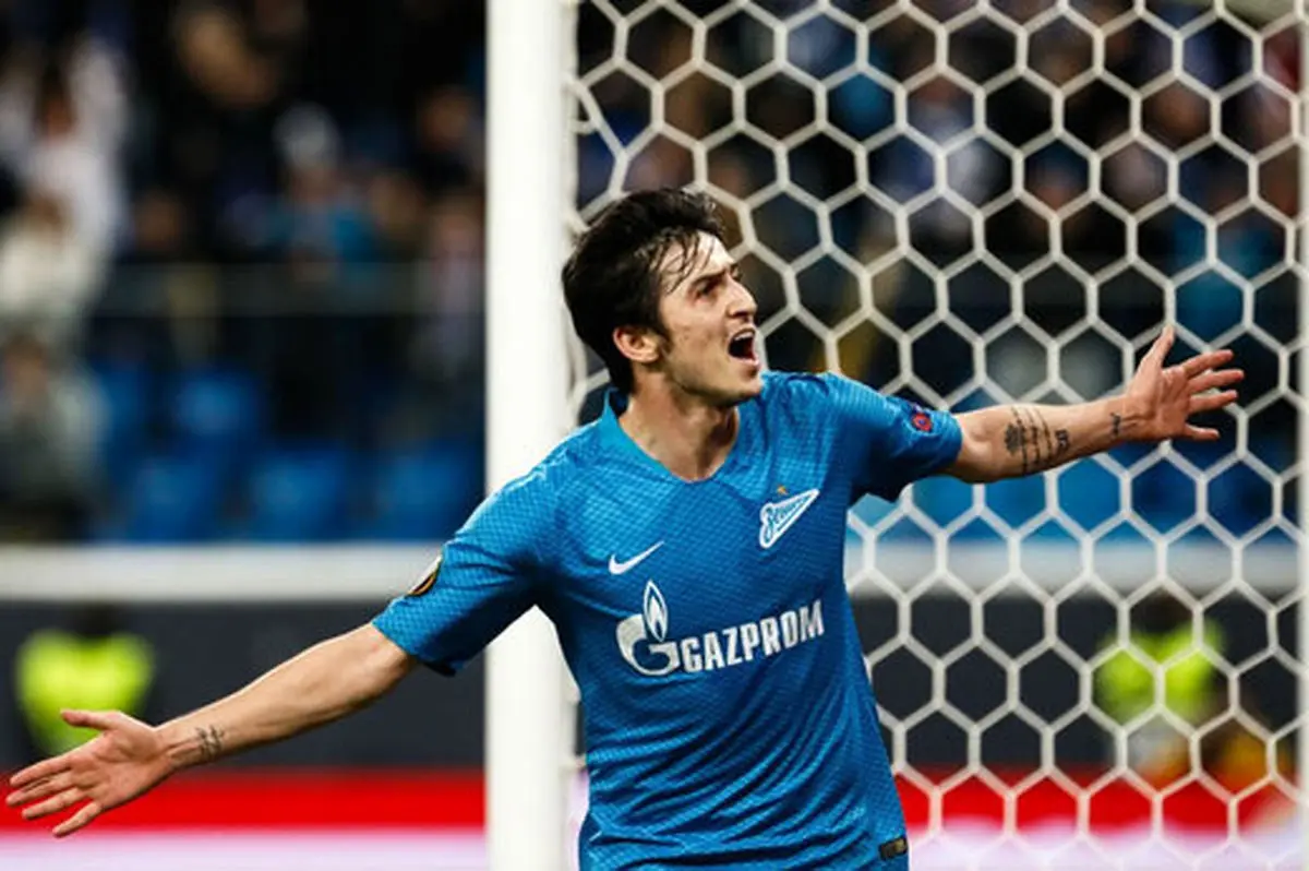 حضور مادر سردار آزمون در جشن قهرمانی/عکس