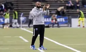 اعتراض ۸:۴۶ دقیقه‌ای آنری در آمریکا علیه نژادپرستی/عکس