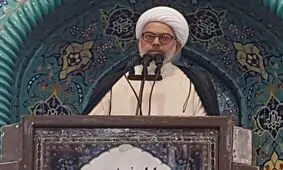 امام جمعه موقت شاهرود: برخی هم‌لباس‌های ما در راه آمریکا گام برمی‌دارند / داغ مذاکره را به دل ترامپ می‌گذاریم
