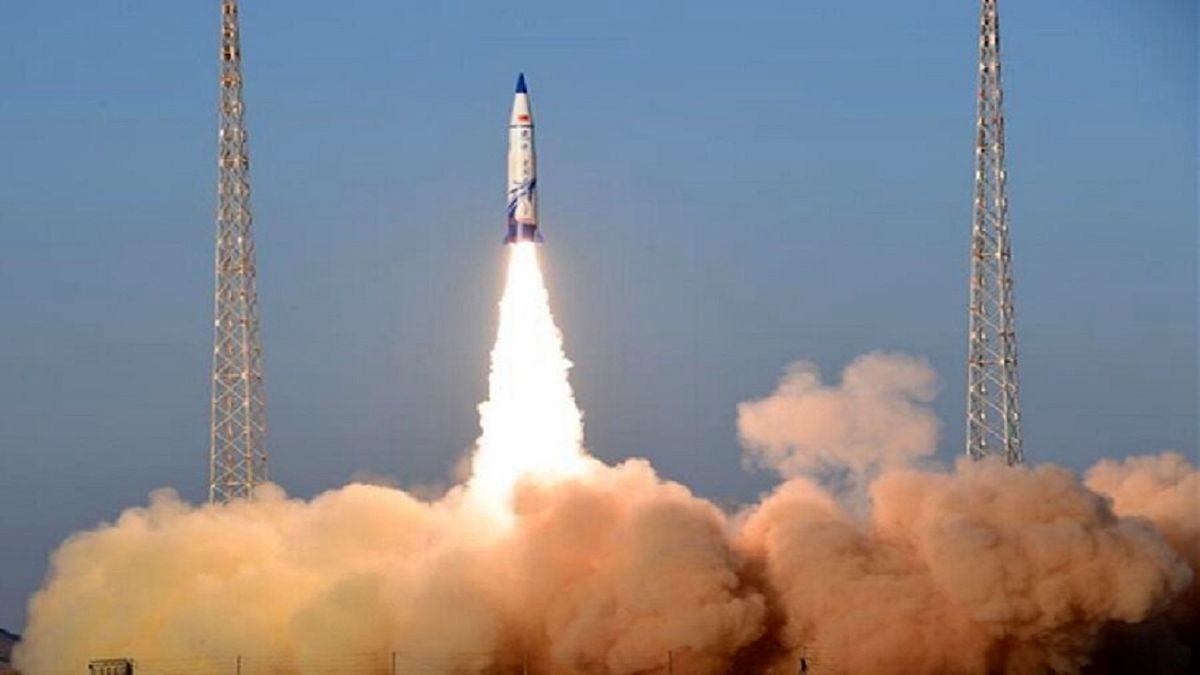نخستین ماهواره مخابراتی چینی به فضا پرتاب شد