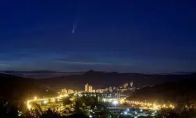 چگونه یکی از درخشان‌ترین ستاره‌های دنباله‌دار دهه اخیر را تماشا کنیم؟