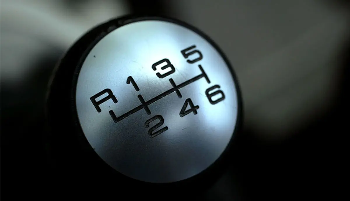 چرا نباید با "دنده مُرده" حرکت کنیم؟