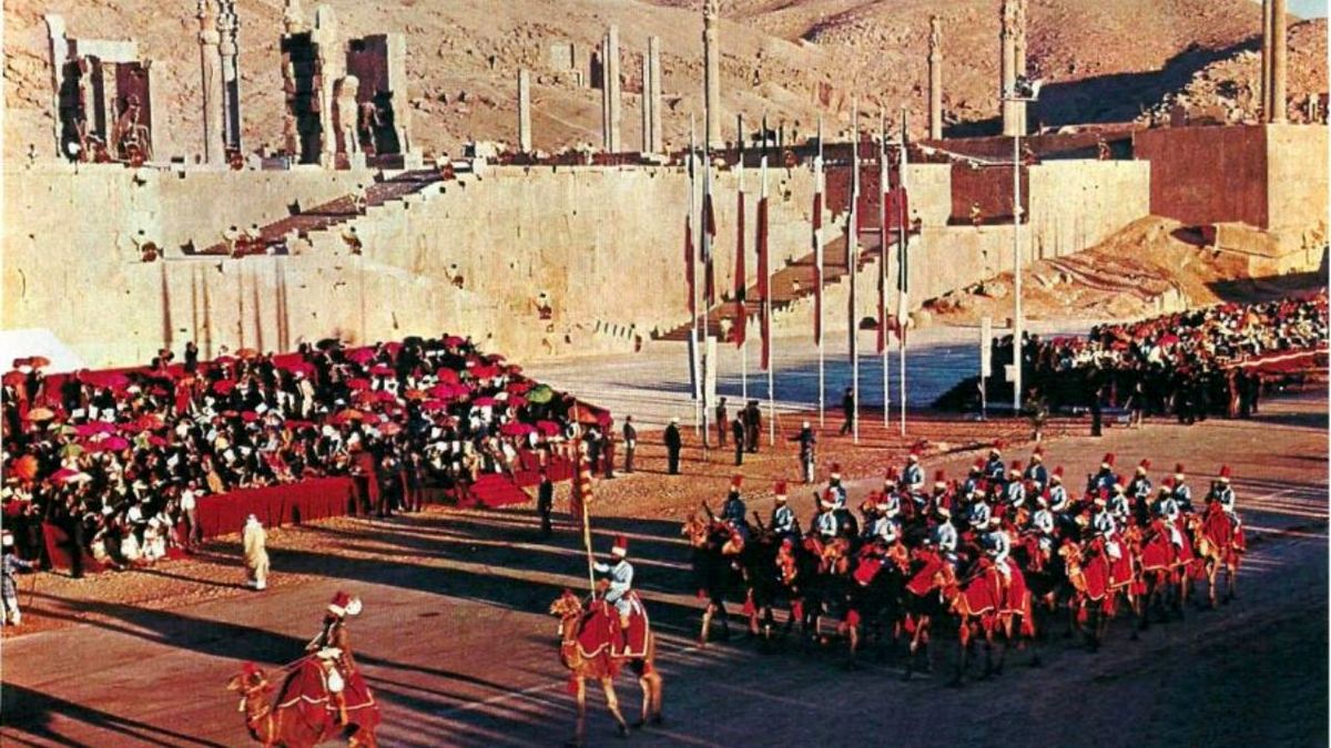جشنهای ۲۵۰۰ ساله چقدر برای ایران آب خورد؟
