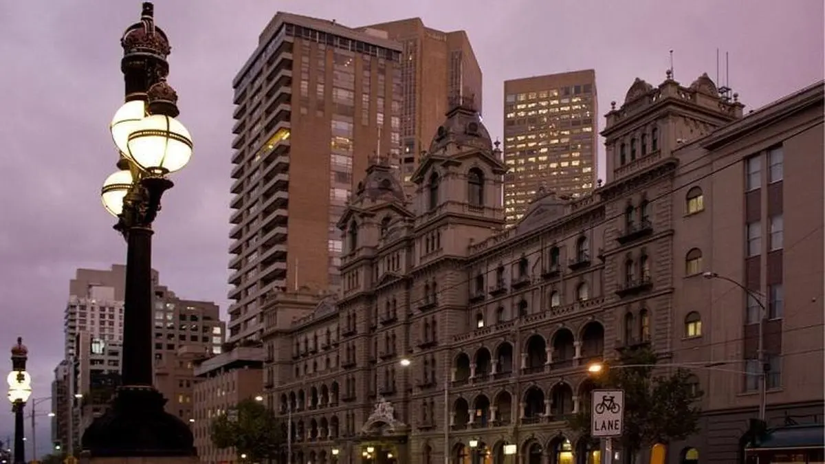 رابطه جنسی نگهبانان هتل با مسافران قرنطینه شده، منشأ موج دوم کرونا در ملبورن استرالیا