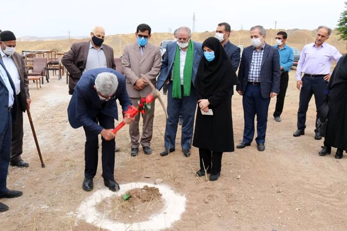 کلنگ زنی دوازدهمین مرکز حرفه آموزی دختران در شهرستان هشترود