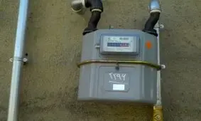 عدم استفاده ماسک از سوی مامور گاز