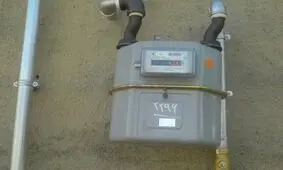 عدم استفاده ماسک از سوی مامور گاز