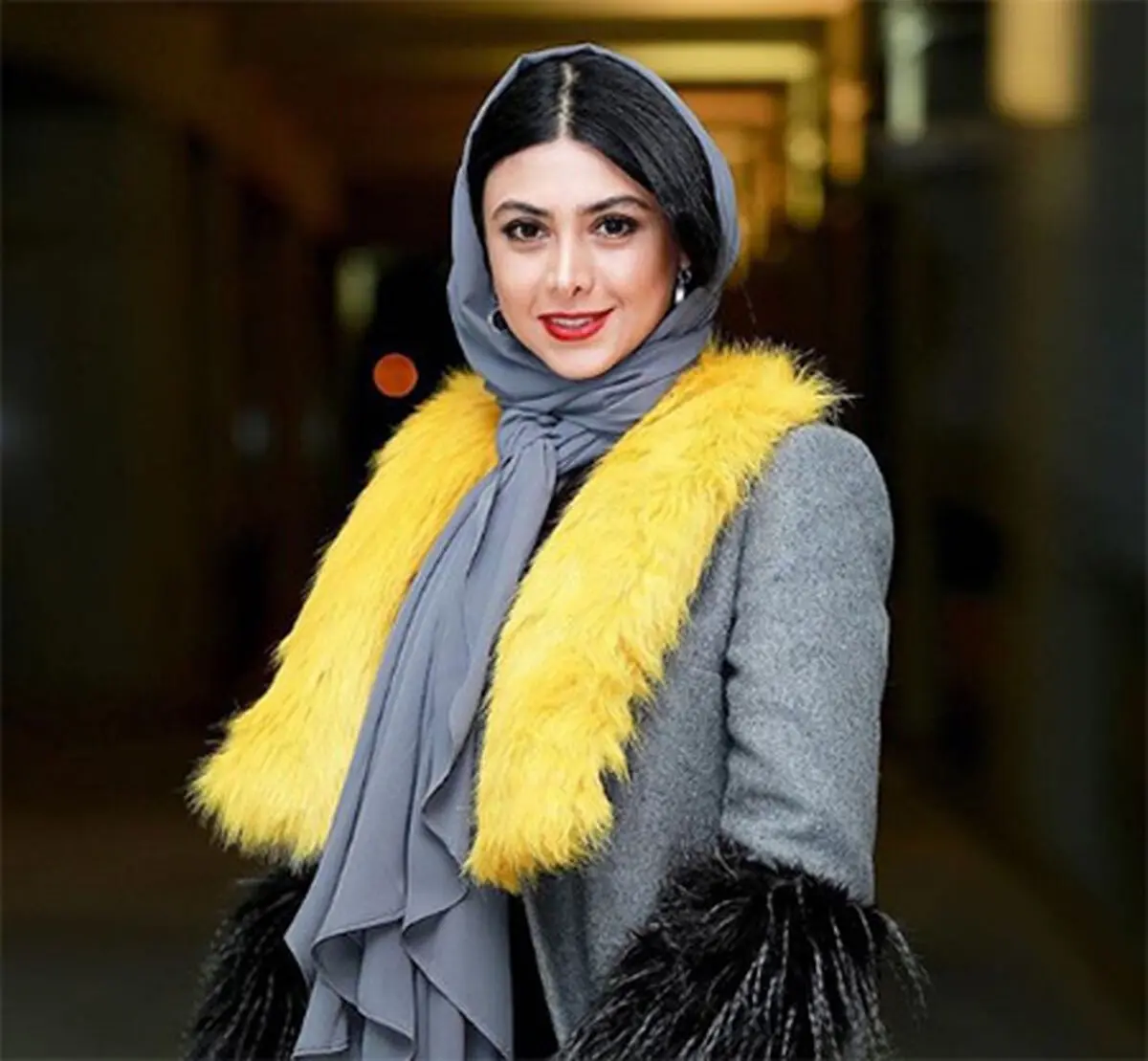 ببینید| آزاده صمدی با یک گاو همبازی شد