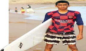 نیمارِ دریا! / نوجوانی که برنده بورسیه انجمن بین‌المللی موج سواری شده‎است