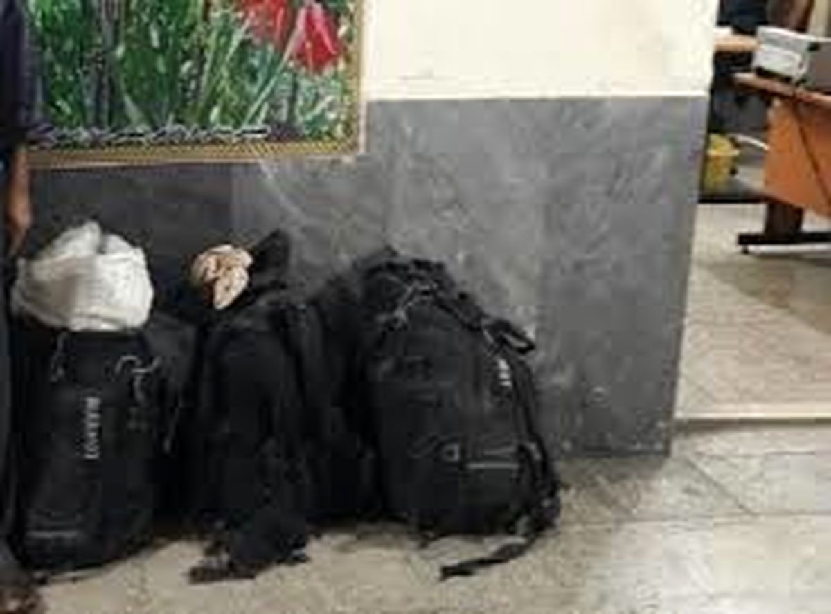 کشف مواد افیونی از کولههای قاچاقچیان در نائین