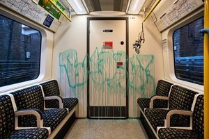 اثر جدید «بنکسی» از مترو لندن سر درآورد