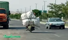 بار غیرمجاز موتورسیکلت و عبورخلاف جهت خودروها + عکس