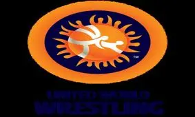 حکایت یک بوسه/ قدردانی اتحادیه جهانی از مادر کشتی گیر ایرانی + عکس