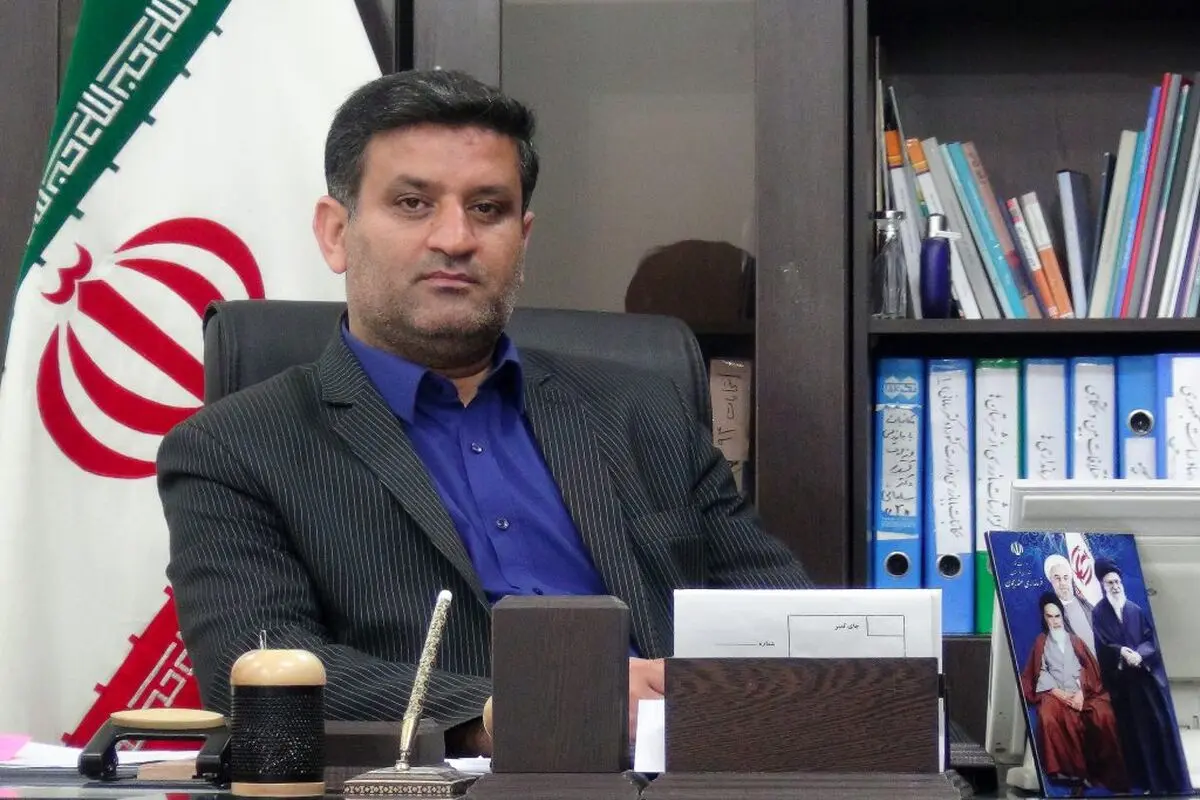 ماسک سه لایه پزشکی با قیمت مصوب ۱۴۰۰ تومان در داروخانه ها عرضه میشود/ فروش این نوع ماسک با رقمی بالاتر تخلف محسوب می شود