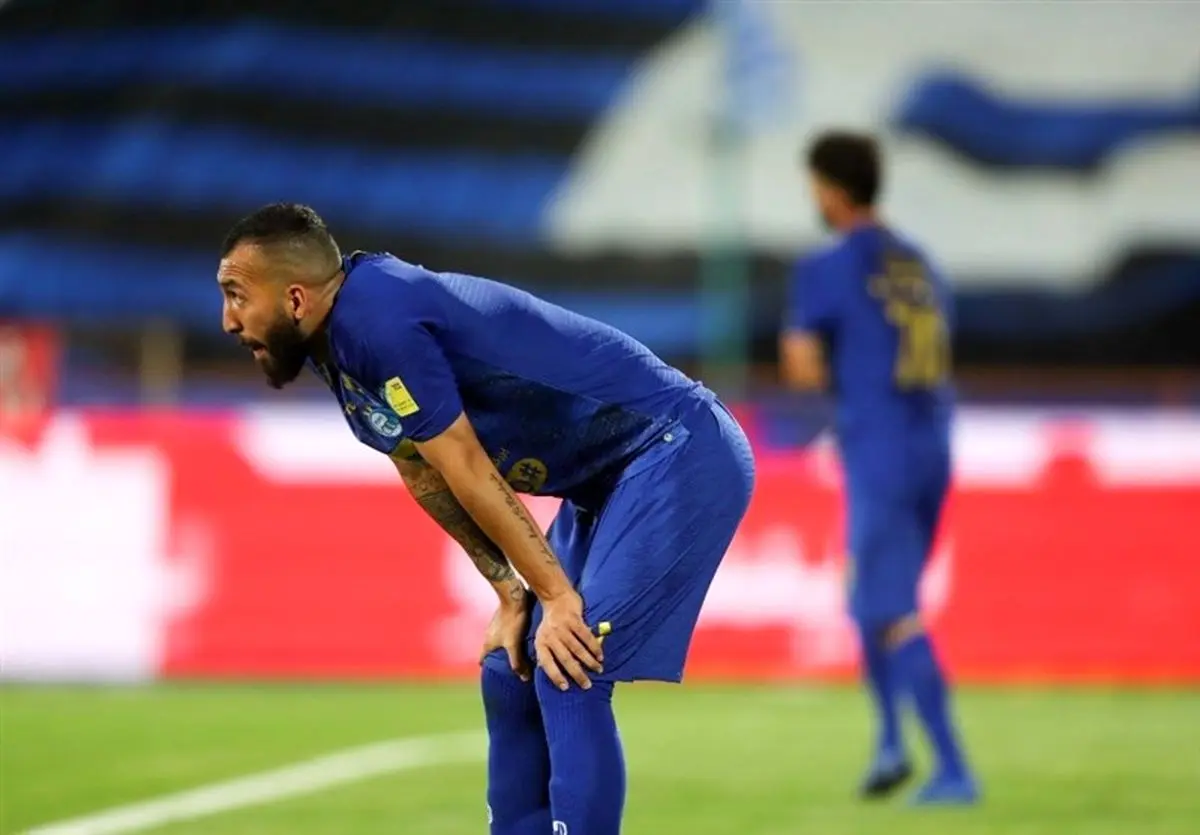 چشمی: قانون ابتلای ۲۵ درصد از بازیکنان به کرونا من درآوردی است/ کسی که فلافل خورده به فکر سلامتی‌اش نیست