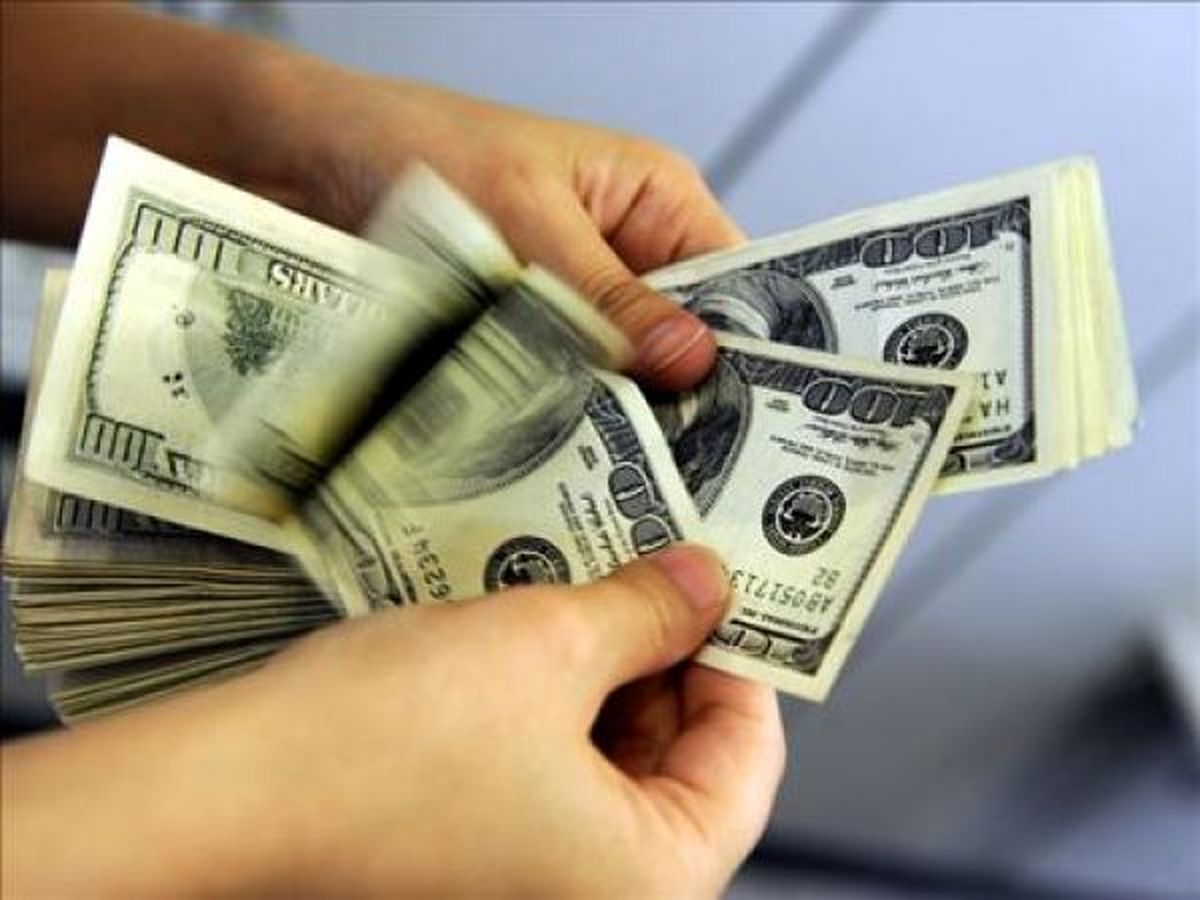 بازار در انتظار «جمعه تصمیم» / نرخ دلار فردای انتخابات بالا می رود یا پایین؟