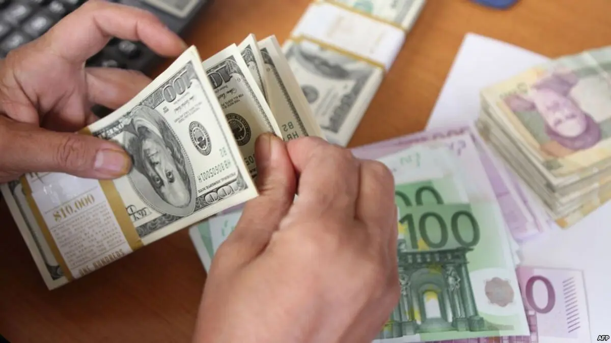 قیمت دلار از 23000 تومان هم گذشت