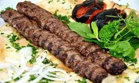 فوت‌و‌فن‌های تهیه کباب کوبیده و راز نریختن از روی سیخ