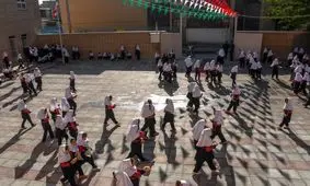 اجبار در تهیه لباس فرم دانش‌آموزان منع قانونی دارد