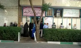 نبود تعرفه و تشکیل صف در مقابل شعبه های رای گیری