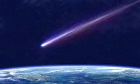 ببینید | تصویری دیدنی از عبور ستاره دنباله‎‌دار از آسمان تهران