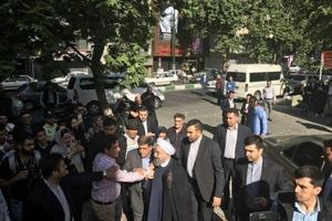 حضور حسن روحانی در حسینیه ارشاد / فیلم و عکس