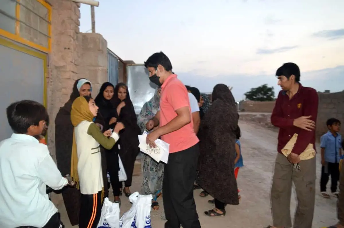 توزیع ۱۳۰۰ کیلوگرم مرغ بین نیازمندان کرمان