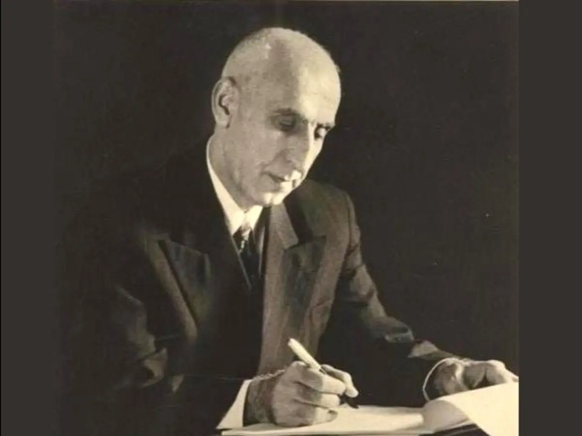 دکتر مصدق، ۲۳ روز مانده به کودتا چه پیامی خطاب به مردم داد؟