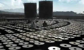 پاس گل مجلس یازدهم به سلاطین قیر