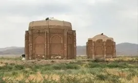 مرمت برج‌های دوگانه خرقان در شهرستان آوج آغاز شد