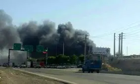 کارخانه ایران‌خودرو در تبریز آتش گرفت + عکس