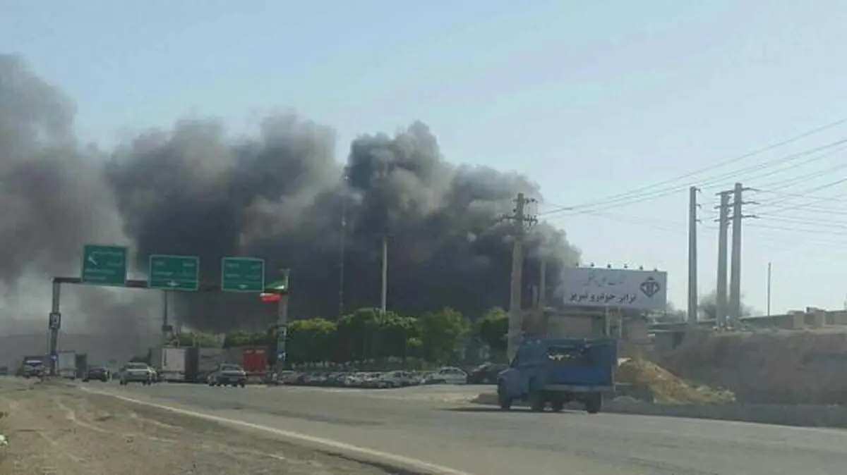 کارخانه ایران‌خودرو در تبریز آتش گرفت + عکس