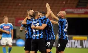 اینتر ۲ - ناپولی صفر/ نراتزوری رتبه دوم جدول سری آ را پس‌گرفت