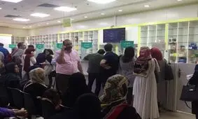 عدم رعایت فاصله‌گذاری اجتماعی در برخی مطب‌ها و داروخانه‌های همدان