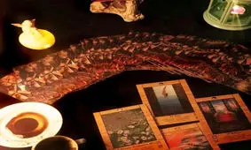 پای بساط چند فالگیر!