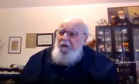 واکنش هوشنگ ابتهاج به خواندنِ شعر «ارغوان» توسط علیرضا قربانی