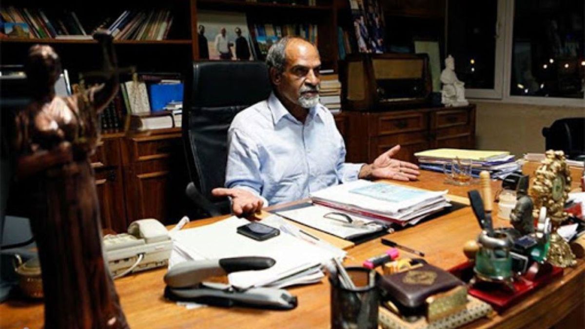 جایگاه حقوقی احمدی‌نژاد در نامه‌نگاری‌های جدیدش کجاست؟