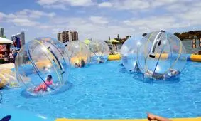 پشت‌پرده تفریحات لاکچری در کیش / می‌خواهید دل چه‌کسانی را بسوزانید؟