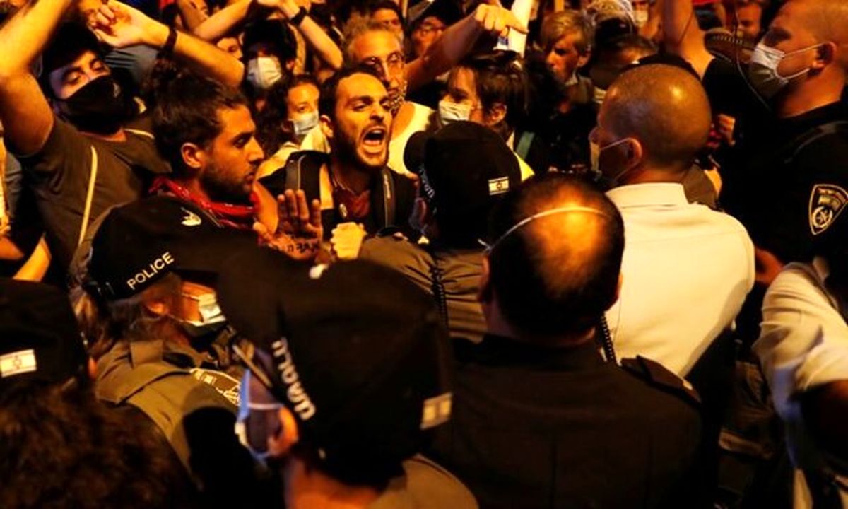 برگزاری بزرگترین تظاهرات علیه نتانیاهو در قدس اشغالی/ پلیس به خشونت متوسل شد