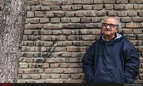 چون دولت مبهوتِ بازار است؛ نگاهش به علم عین نگاهش به سالن مرغداری است