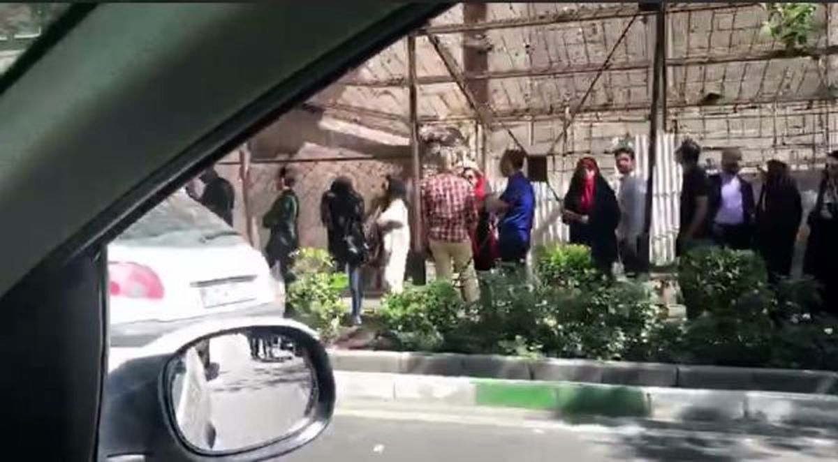 صفوف طولانی رایگیری در خیابان گلنبی